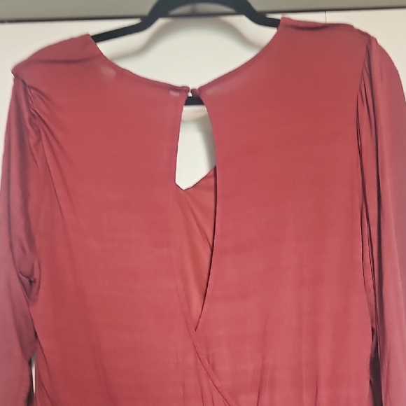 Elegant Ruched Burgundy Blouse - Picture 4 of 4